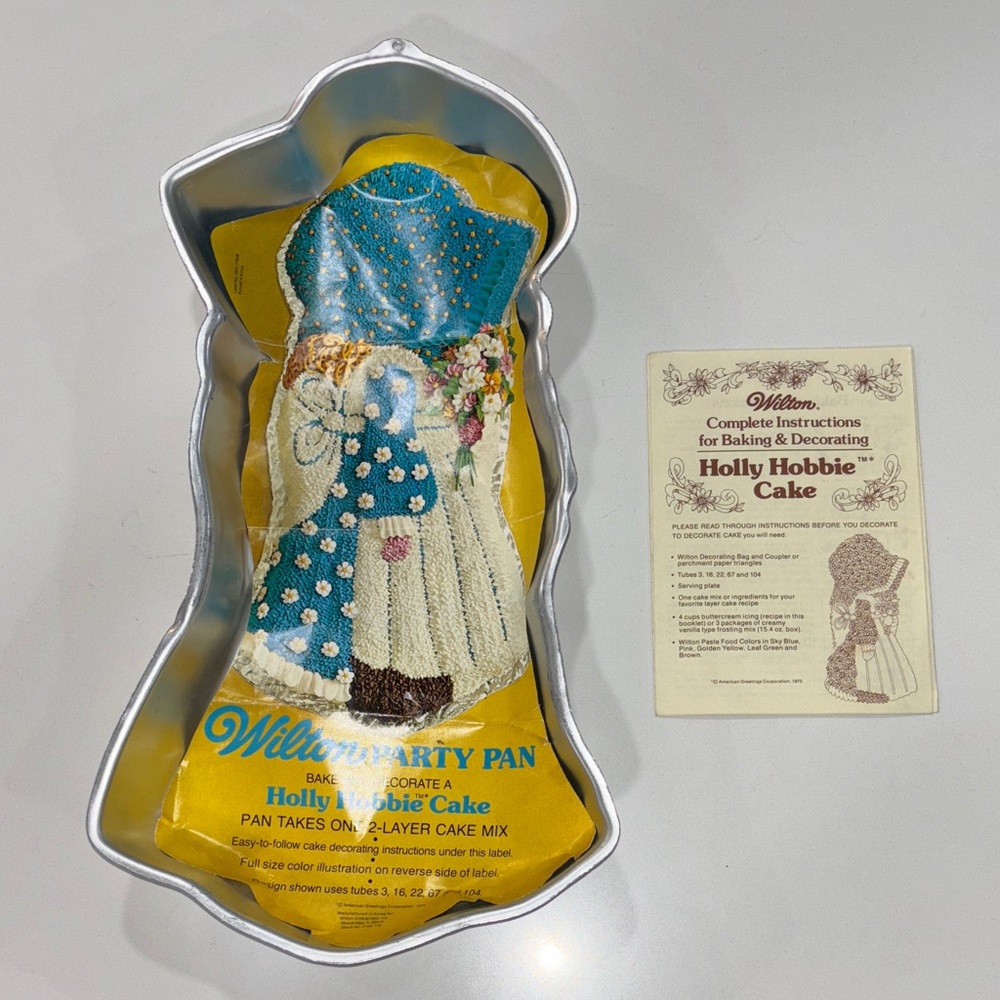 Vintage 1975 Holly Hobbie Wilton Cake‎ Pan with Instructions 1821-7795B